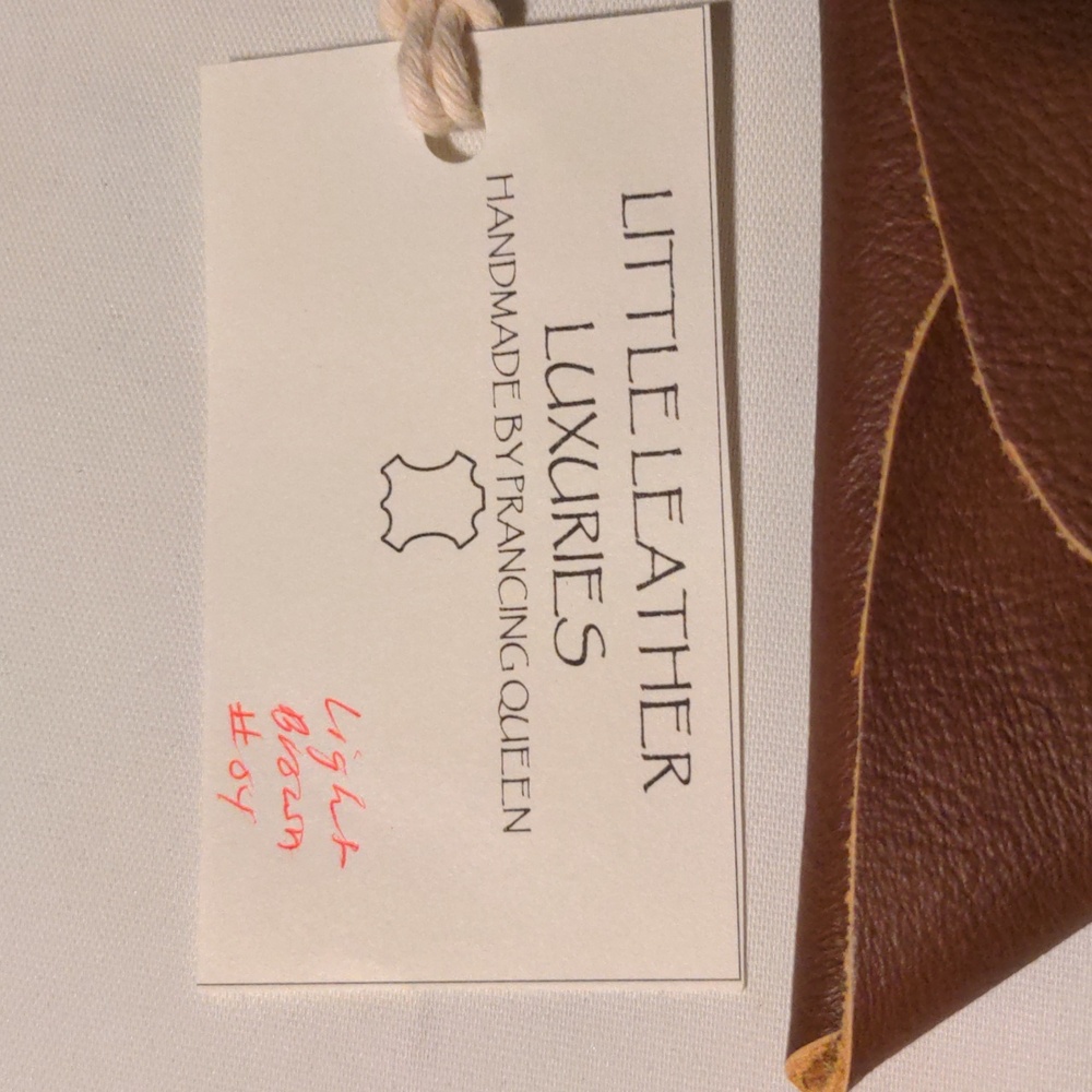 #04 Handmade Genuine Leather Triangle Coin Pouch Light Brown #04 - Picture 3 of 8